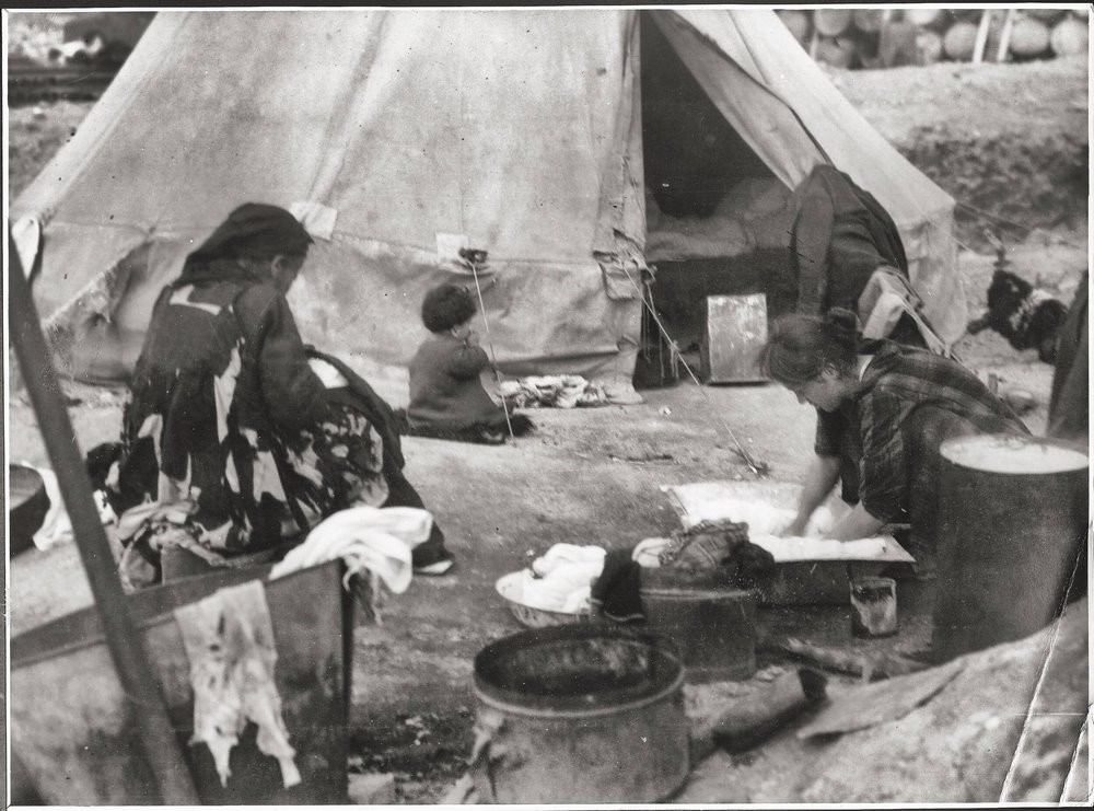 184. Τα πρώτα καταφύγια προσφύγων